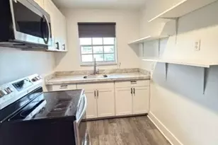 1052 NW 4th St, Miami, FL 33128 - Photo 7