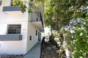 1052 NW 4th St, Miami, FL 33128 - Photo 5