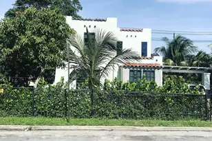 125 S B St, Lake Worth, FL 33460 - Photo 1