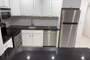 253 Newport P, Deerfield Beach, FL 33442 - Photo 3