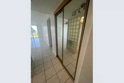 480 Executive Center Drive #2F, West Palm Beach, FL 33401 - Photo 5