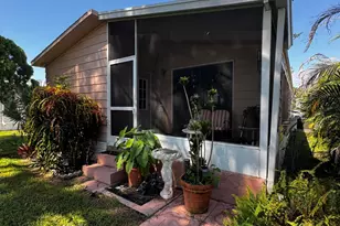 24 Flores Del Norte, Fort Pierce, FL 34951 - Photo 5