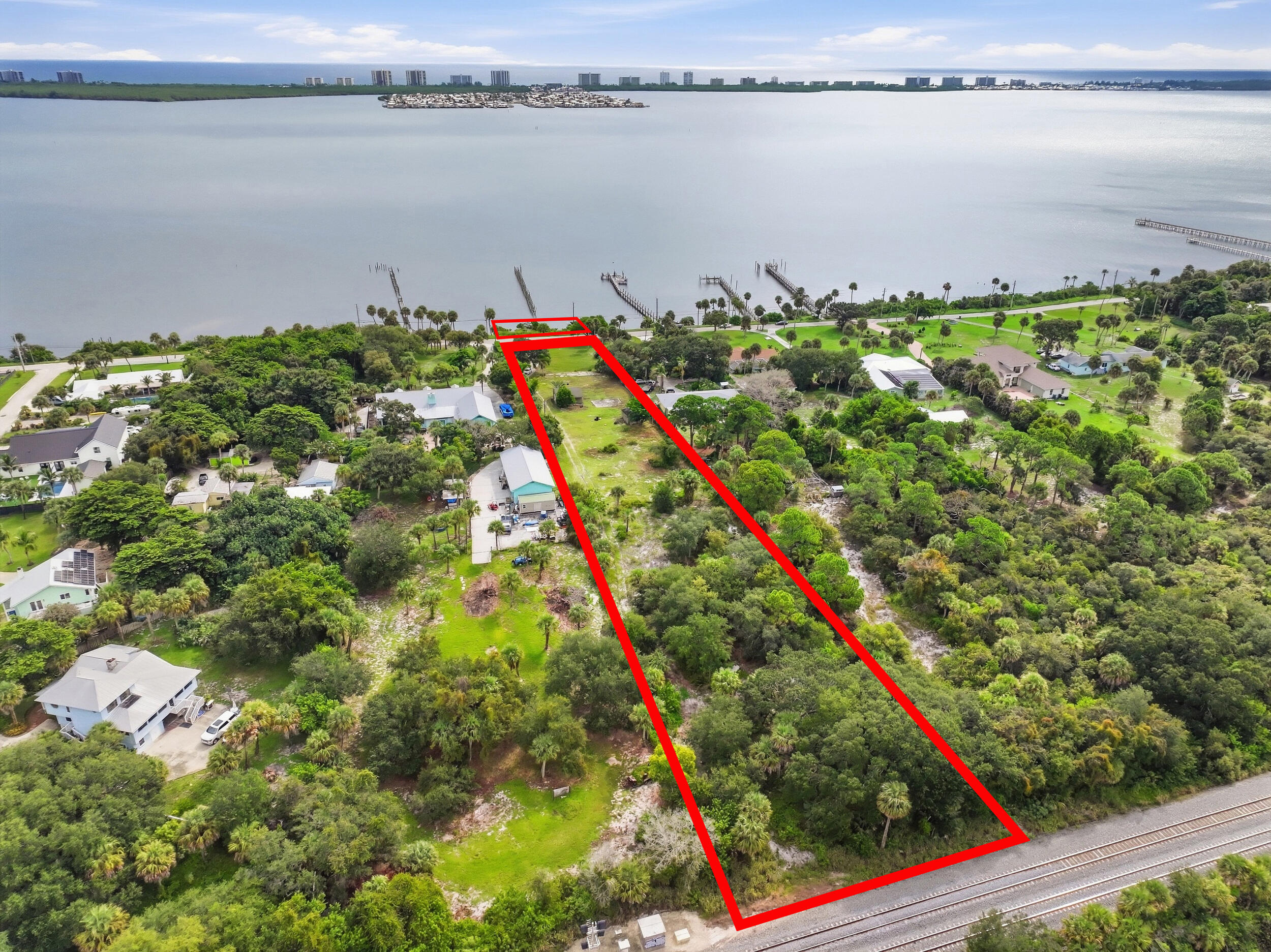 12825 S Indian River Dr, Jensen Beach, FL 34957 - MLS B26079396