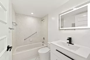 541 Burgundy L, Delray Beach, FL 33484 - Photo 9