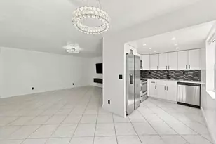 541 Burgundy L, Delray Beach, FL 33484 - Photo 1