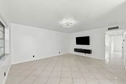 541 Burgundy L #541, Delray Beach, FL 33484 - Photo 3