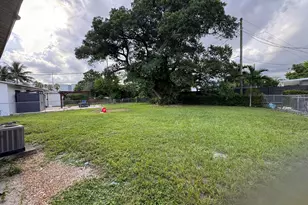 555 Harem Ave, Opa Locka, FL 33054 - Photo 9