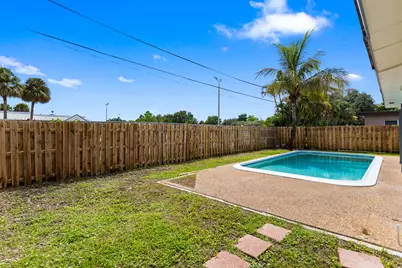 2000 NW 91st Way, Sunrise, FL 33322 - Photo 11