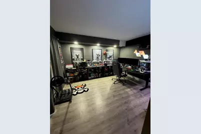 632 Springdale Circle, Palm Springs, FL 33461 - Photo 13