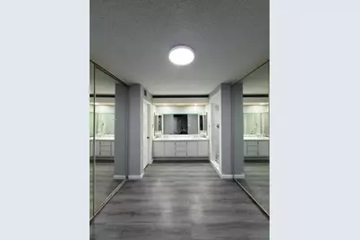 632 Springdale Circle, Palm Springs, FL 33461 - Photo 17