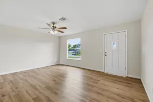 711 NW Riverside Dr, Port Saint Lucie, FL 34983 - Photo 9