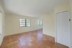 805 NE 40th St, Oakland Park, FL 33334 - Photo 5
