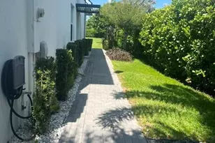 8991 Kingsmoor Wy, Lake Worth, FL 33467 - Photo 3