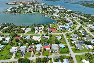 307 Granada St, Fort Pierce, FL 34949 - Photo 5
