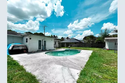 201 NW Floresta Drive, Port Saint Lucie, FL 34983 - Photo 27