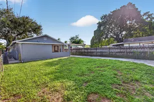 5715 Garfield St, Hollywood, FL 33021 - Photo 11