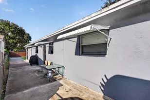 5715 Garfield St, Hollywood, FL 33021 - Photo 5