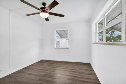 8 NE 15th Avenue, Pompano Beach, FL 33060 - Photo 9