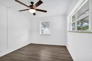 8 NE 15th Ave, Pompano Beach, FL 33060 - Photo 9