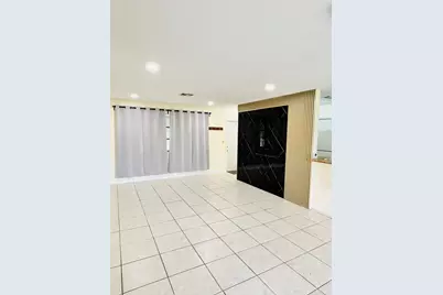 1411 NW 79th Way, Pembroke Pines, FL 33024 - Photo 7