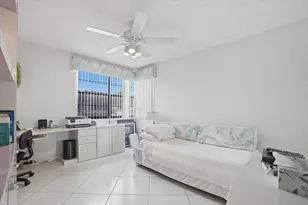 7501 Fairfax Dr, Tamarac, FL 33321 - Photo 15