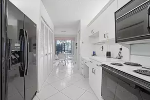 7501 Fairfax Dr, Tamarac, FL 33321 - Photo 13