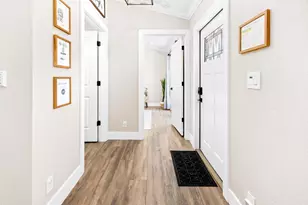 1672 Hawthorne Pl, Wellington, FL 33414 - Photo 3