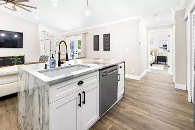 1672 Hawthorne Place, Wellington, FL 33414 - Photo 9