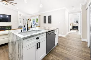 1672 Hawthorne Pl, Wellington, FL 33414 - Photo 9