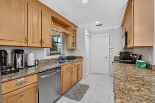 7523 Silver Woods Ct, Boca Raton, FL 33433 - Photo 19
