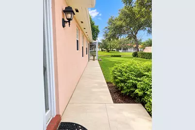 7174 Grassy Bay Drive, West Palm Beach, FL 33411 - Photo 5