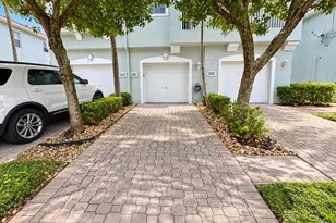 3069 Laurel Ridge Cir, Riviera Beach, FL 33404 - Photo 3