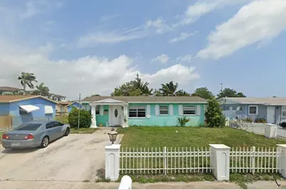 207 NE 6th Avenue, Boynton Beach, FL 33435 - Photo 1