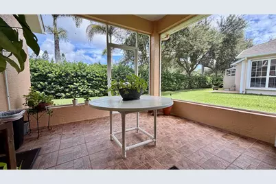433 N Tangerine Square SW, Vero Beach, FL 32968 - Photo 15