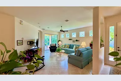 433 N Tangerine Square SW, Vero Beach, FL 32968 - Photo 13