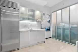 18201 Collins Ave, Sunny Isles Beach, FL 33160 - Photo 15