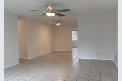 5611 NW 49th Terrace, Tamarac, FL 33319 - Photo 5