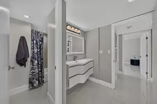 20379 W Country Club Dr, Aventura, FL 33180 - Photo 55