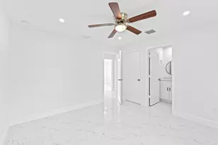 616 S Pine St, Lake Worth, FL 33460 - Photo 13
