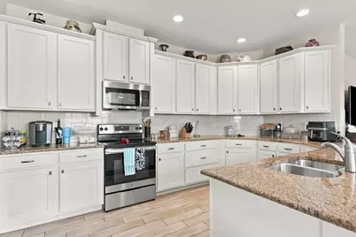 12796 SW Lake Fern Circle, Port Saint Lucie, FL 34987 - Photo 11