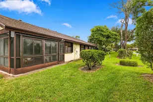 459 Knollwood Ct, Royal Palm Beach, FL 33411 - Photo 17
