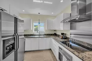 1995 Ixora Rd, North Miami, FL 33181 - Photo 13