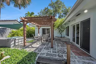 1995 Ixora Rd, North Miami, FL 33181 - Photo 9