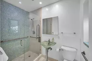 1995 Ixora Rd, North Miami, FL 33181 - Photo 15