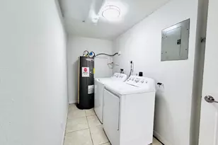 7168 Southgate Blvd, Tamarac, FL 33321 - Photo 9