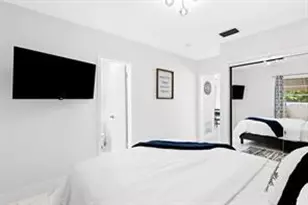 811 SW 26th Ct, Fort Lauderdale, FL 33315 - Photo 9