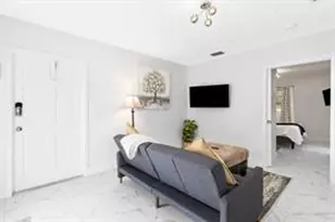 811 SW 26th Ct, Fort Lauderdale, FL 33315 - Photo 5