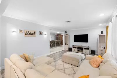 1852 NW 82nd Avenue, Coral Springs, FL 33071 - Photo 3