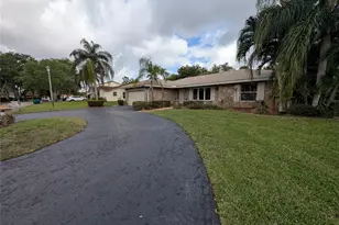 9135 NW 3rd Ct, Coral Springs, FL 33071 - Photo 3