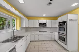 167 Beacon Ln, Jupiter, FL 33469 - Photo 15